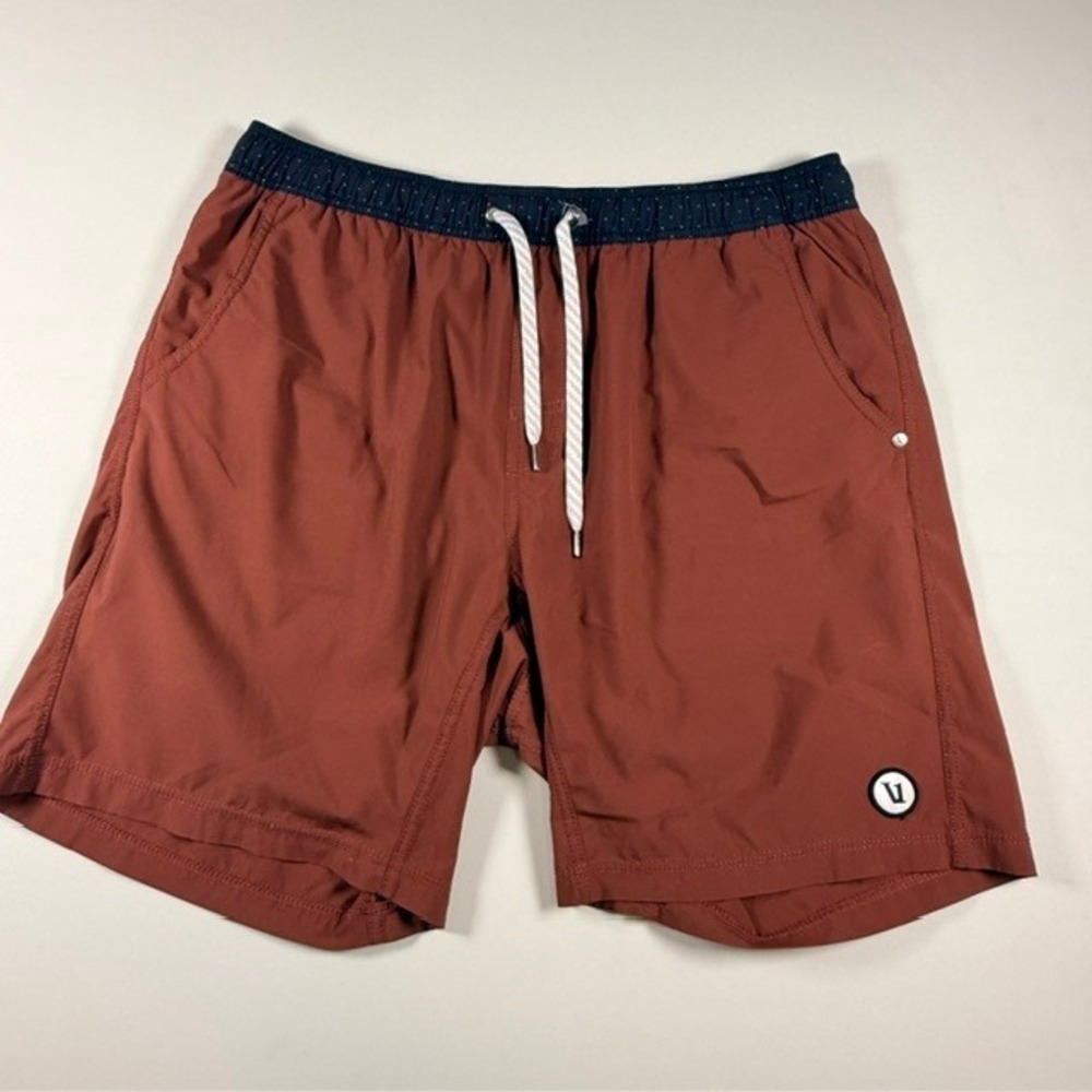 Vuori Kore Shorts Mens XL Burnt Orange Rust Navy Polka Dot Waistband Lined 7.5in